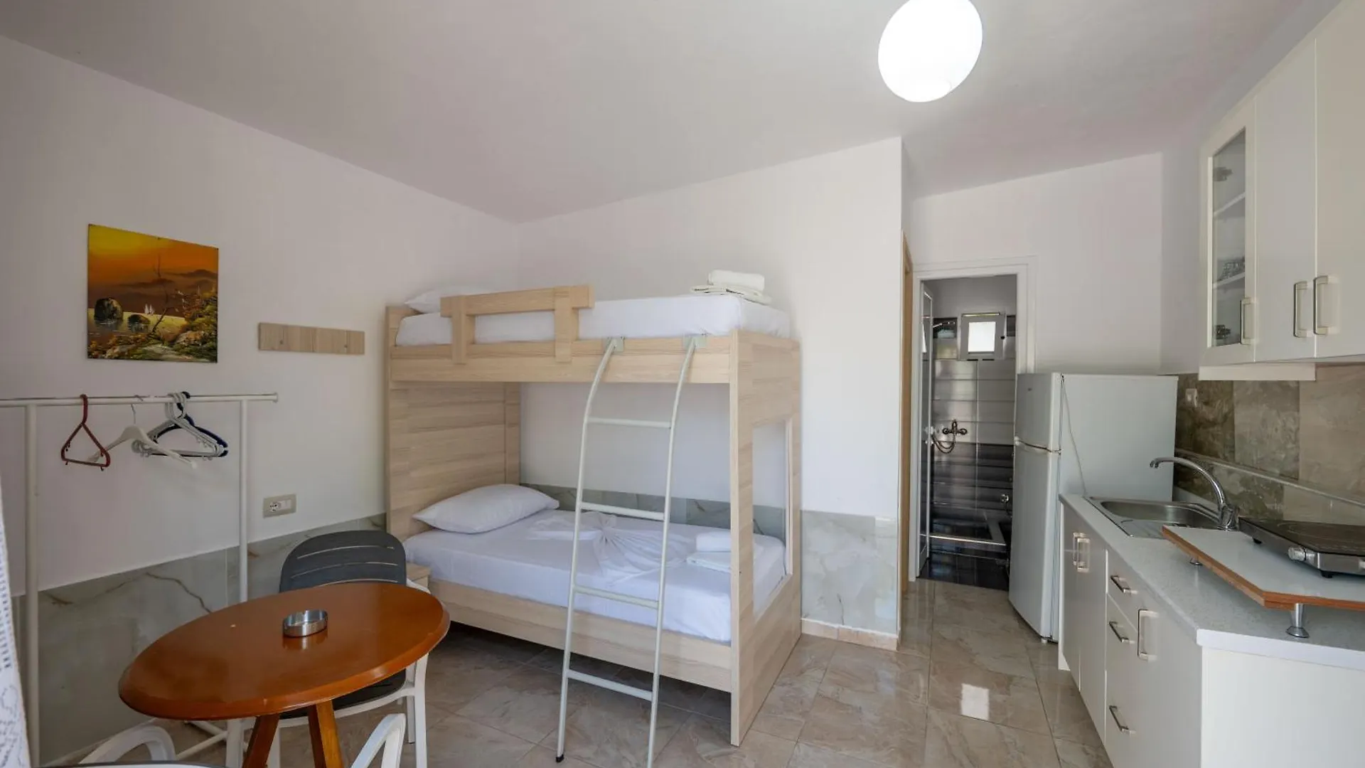 Πανσιόν Villa Tre Motrat Εξαμίλιο