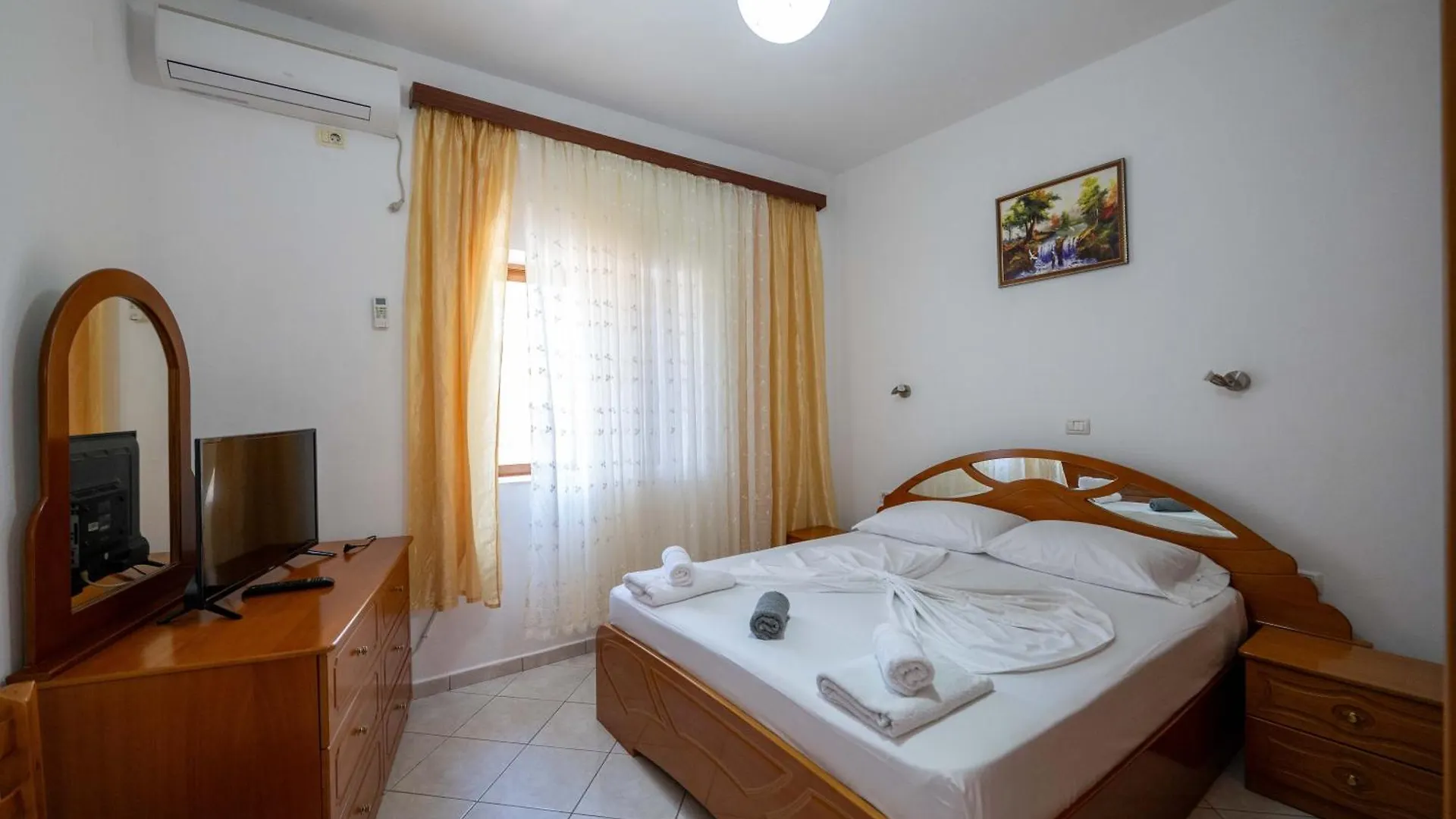Villa Tre Motrat Εξαμίλιο