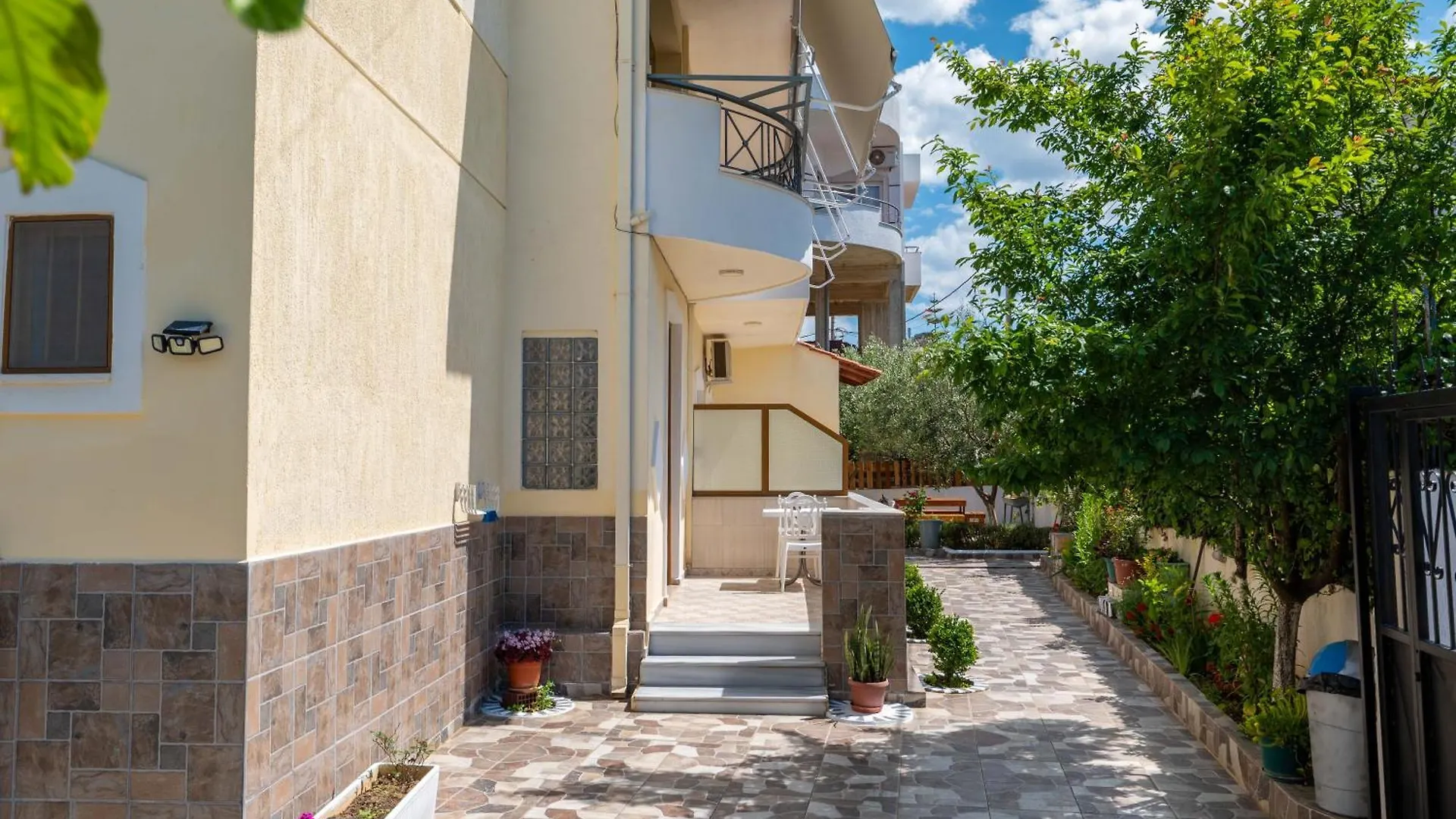 Πανσιόν Villa Tre Motrat Εξαμίλιο
