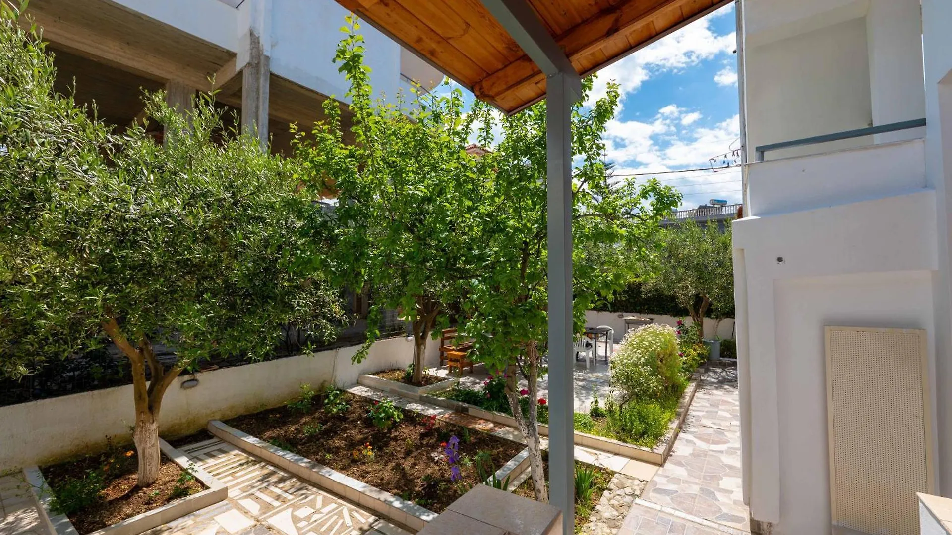 Villa Tre Motrat Εξαμίλιο 0*,  Αλβανία